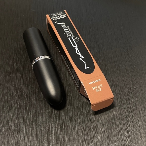 NEW RARE MAC MACXIMAL Silky Matte Lipstick 838 STONE FULL SIZE .12 oz 3.5g - Picture 3 of 4